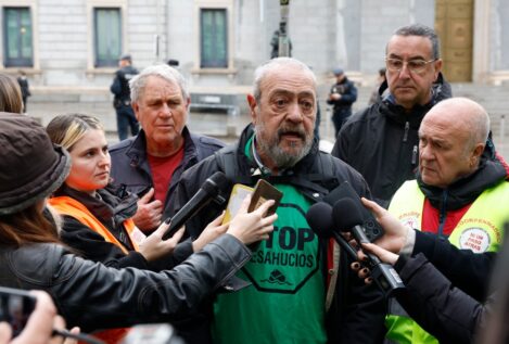 Expulsan del Congreso a una activista de la PAH por gritar «no tenéis vergüenza» al PP