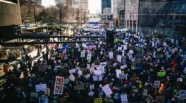 Miles de personas regresan a las calles en Minneapolis tras la muerte de Alex Pretti