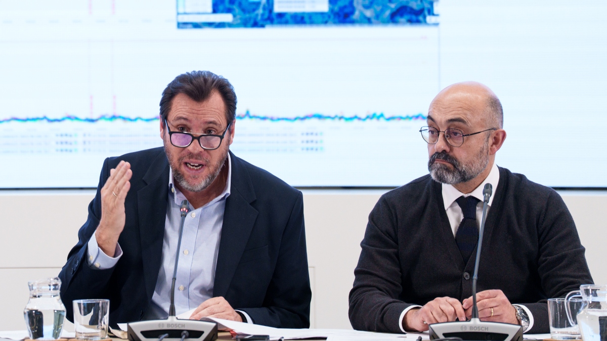 ADIF: crónica de una empresa pública en la que reinan disparates, enchufes y endogamia