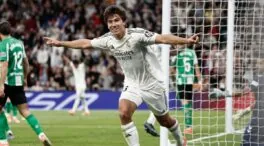 Gonzalo se doctora con un hat-trick para liderar la 'manita' ante el Real Betis