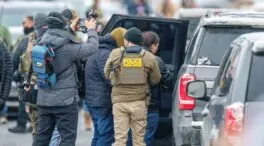 Muere una mujer tras ser tiroteada por agentes antimigratorios en una redada en Minneapolis