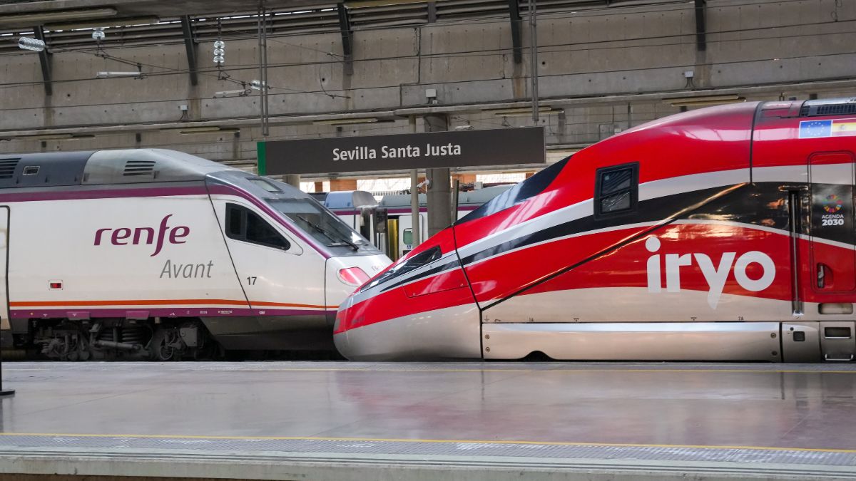 Renfe e Iryo dejan de indemnizar los retrasos por límites de velocidad en vías en mal estado
