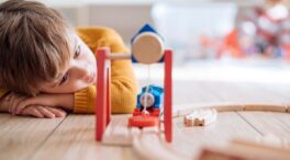 La resaca emocional de la realidad: cómo lidiar con niños la vuelta tras los regalos y la Navidad