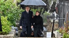 Los Reyes regresan antes de Atenas e irán este martes a Córdoba tras el accidente de Adamuz