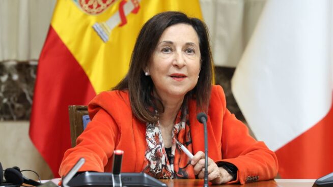 Robles carga contra Trump: «No puede ser que se convierta en el gendarme internacional»