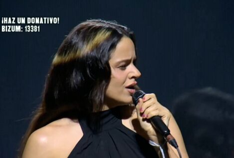 Rosalía aparece por sorpresa en el concierto Manifest x Palestina de Barcelona