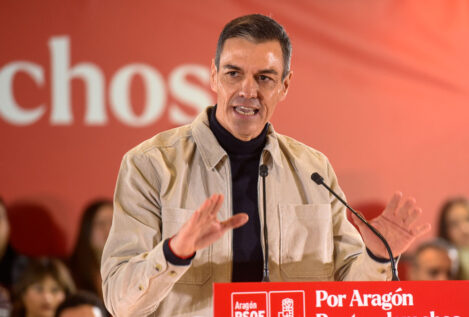 Sánchez respalda a Puente por su gestión: «Ha dado la cara desde el primer momento»