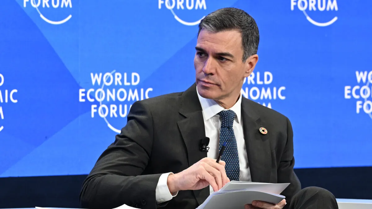 Davos detecta en España problemas de polarización, infraestructuras y pensiones