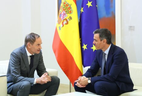 Sánchez traslada a Volkswagen el apoyo del Gobierno al vehículo eléctrico