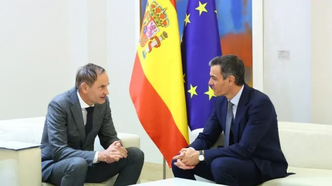 Sánchez traslada a Volkswagen el apoyo del Gobierno al vehículo eléctrico