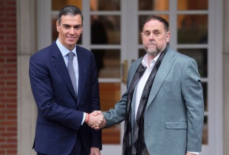 Una foto indigna en la Moncloa