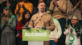 Abascal deplora que el dinero para mantener las vías del tren «se lo han gastado en putas»