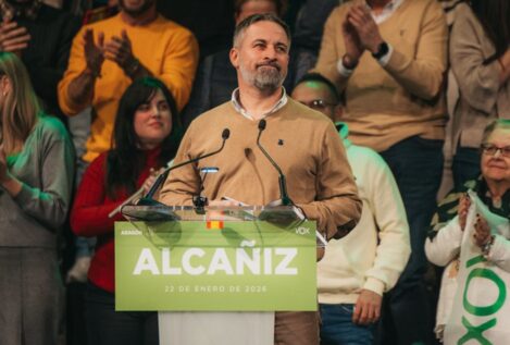 Abascal deplora que el dinero para mantener las vías del tren «se lo han gastado en putas»