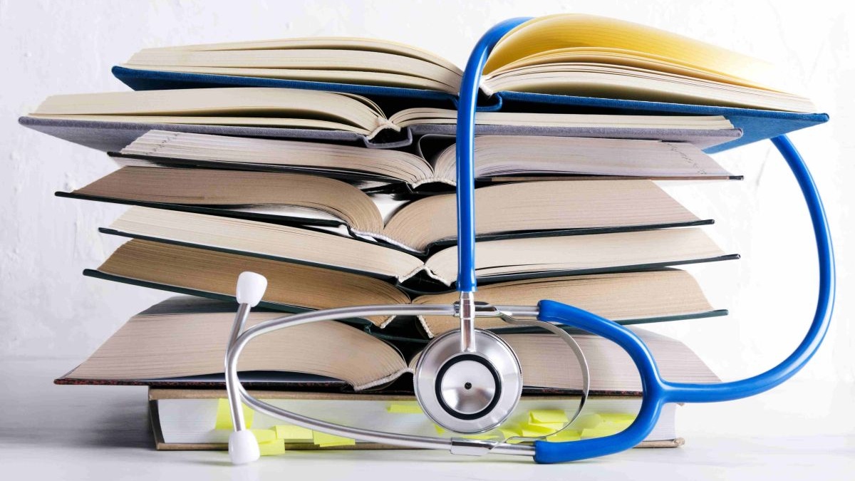 MIR Asturias señala seis consejos clave para afrontar con éxito la convocatoria 2025-26