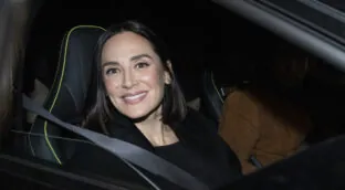 La «hogareña» terraza de Tamara Falcó es una selva por las plantas que protegen su intimidad