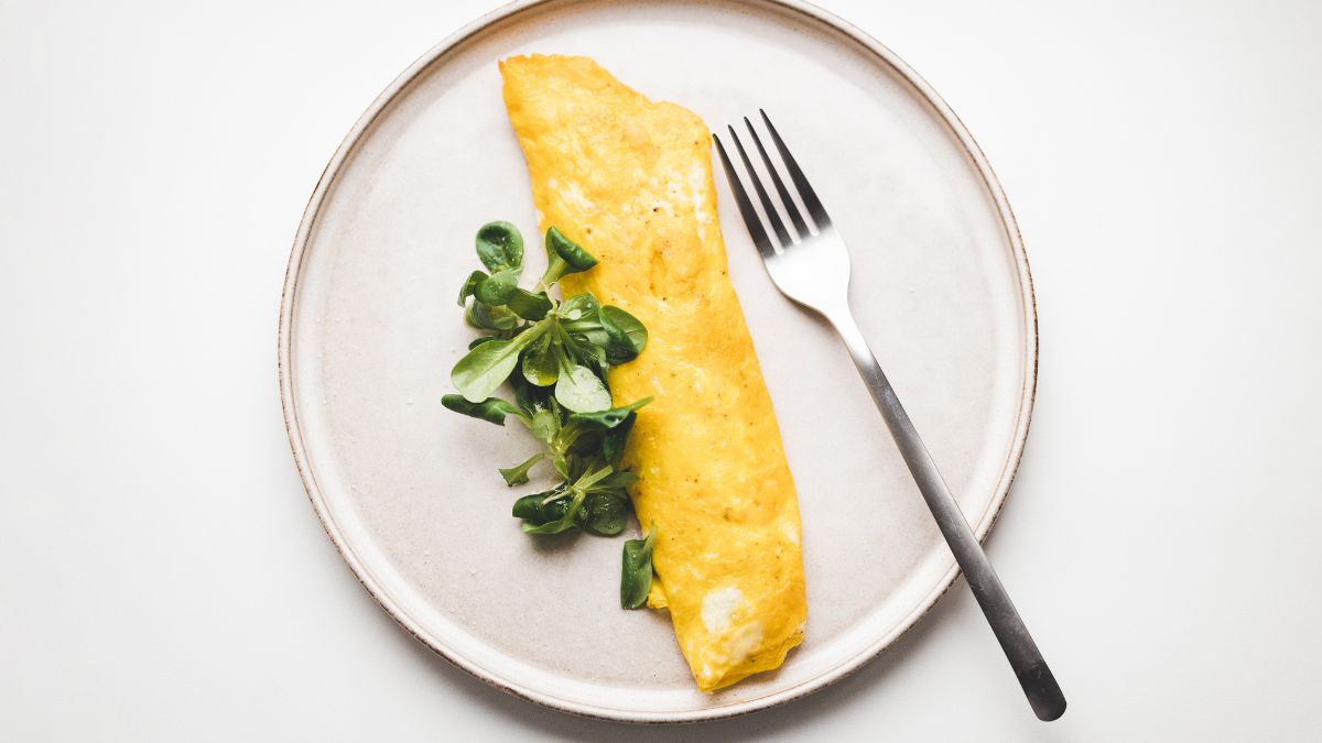 Por qué la tortilla francesa es el desayuno que te mantiene saciado toda la mañana