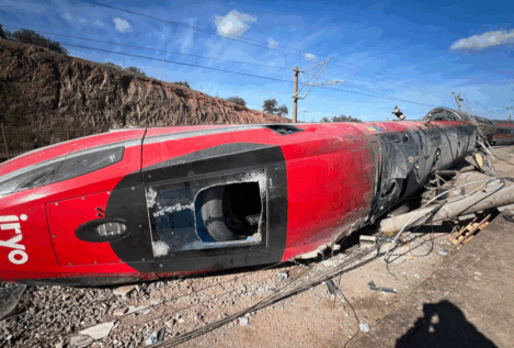El accidente de tren de Adamuz (Córdoba), en directo | Puente niega falta de inversion y dice que hubo trenes por esa vía 20 minutos antes