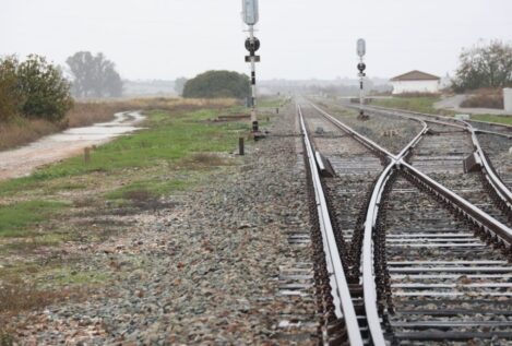 Interrumpido el servicio ferroviario en un tramo de Córdoba-Linares-Baeza por agua