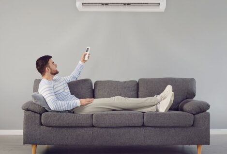 Confirmado por la Ley de Propiedad Horizontal: si pones aire acondicionado debes preguntar antes a tus vecinos