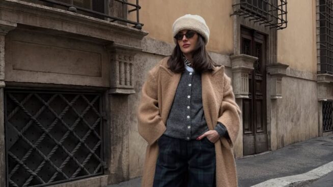 Ni gorro ni 'balaclava': Alexandra Pereira tiene el accesorio de marca madrileña capaz de salvar cualquier look