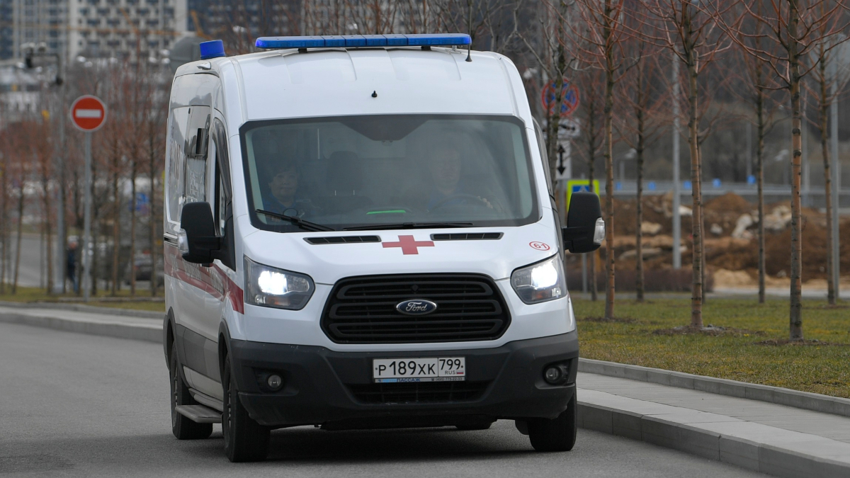 Mueren tres personas tras estrellarse una avioneta en un vuelo de entrenamiento en Rusia