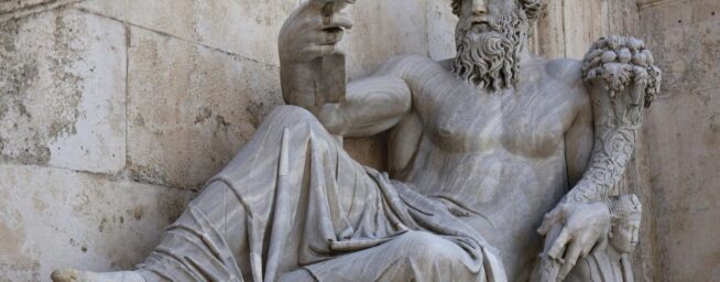 Aristóteles, filósofo, ya lo adelantó a sus 60 años: «Amar es desear el bien del otro por encima del propio»