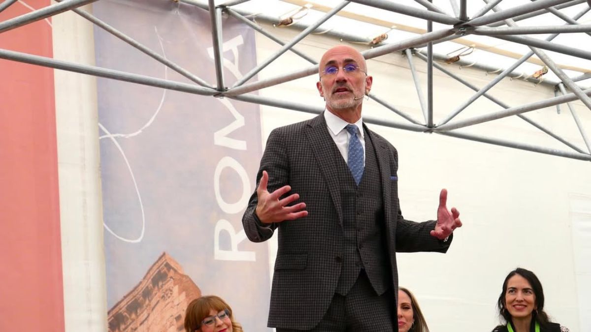 Arthur Brooks (61), experto en felicidad: «La clave para conseguirla es querer acumular y necesitar menos»