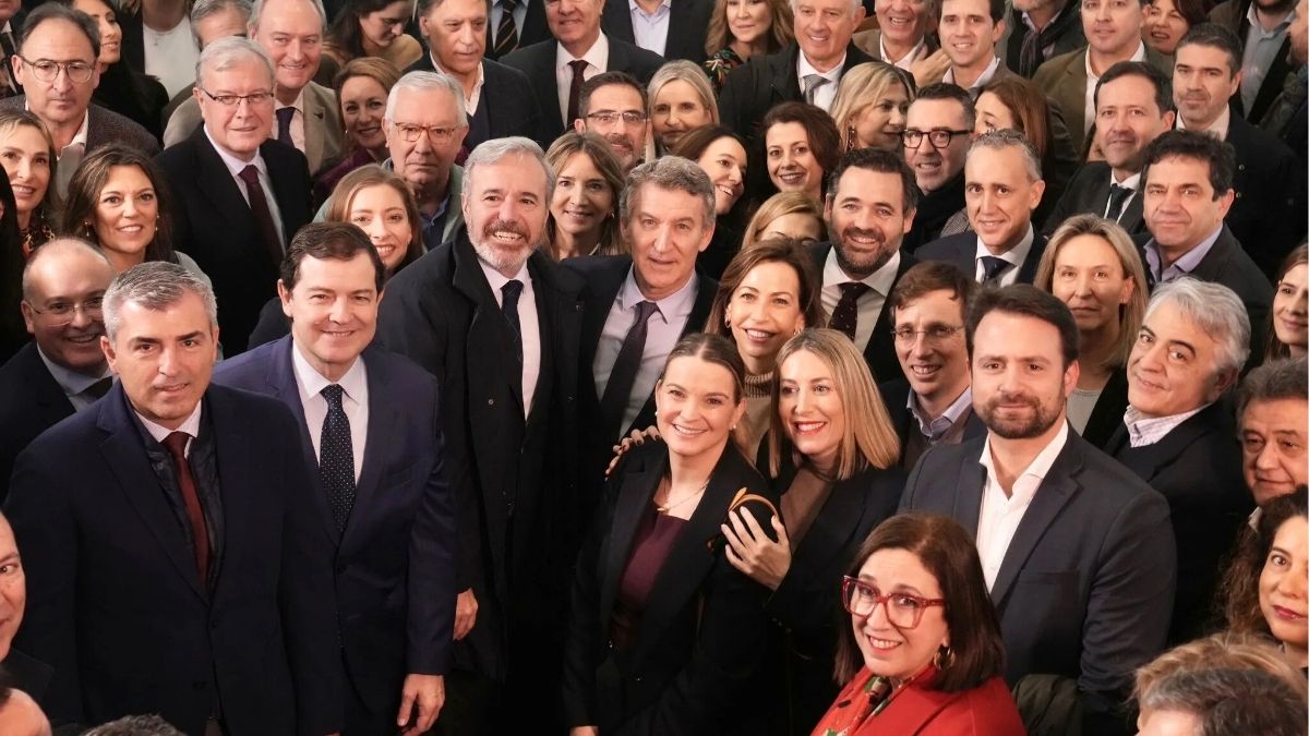 Feijóo pide a Vox no «frustrar a la gente» y le ofrece acuerdos «con responsabilidad»