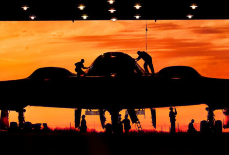 EEUU concentra casi la mitad de su fuerza aérea operativa frente a Irán