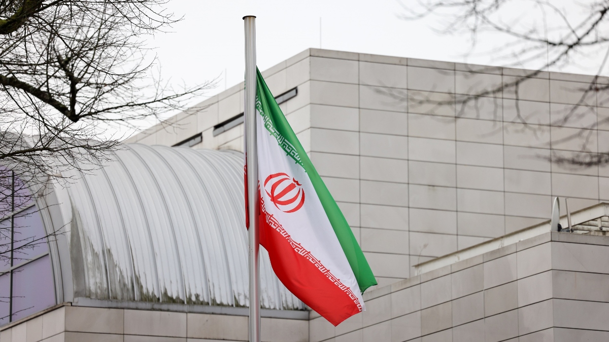 Irán y EEUU se reunirán este viernes para negociar sobre el programa nuclear en Omán