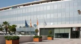 Almirall cuadruplicó su beneficio neto en 2025 y dispara sus ventas un 12,4%