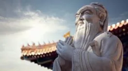 Confucio, filósofo chino: «La verdadera felicidad no se puede comprar ni depender de factores externos; se cultiva desde adentro»