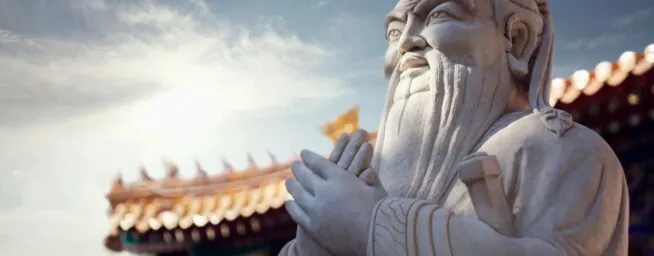 Confucio, filósofo chino: «La verdadera felicidad no se puede comprar ni depender de factores externos; se cultiva desde adentro»