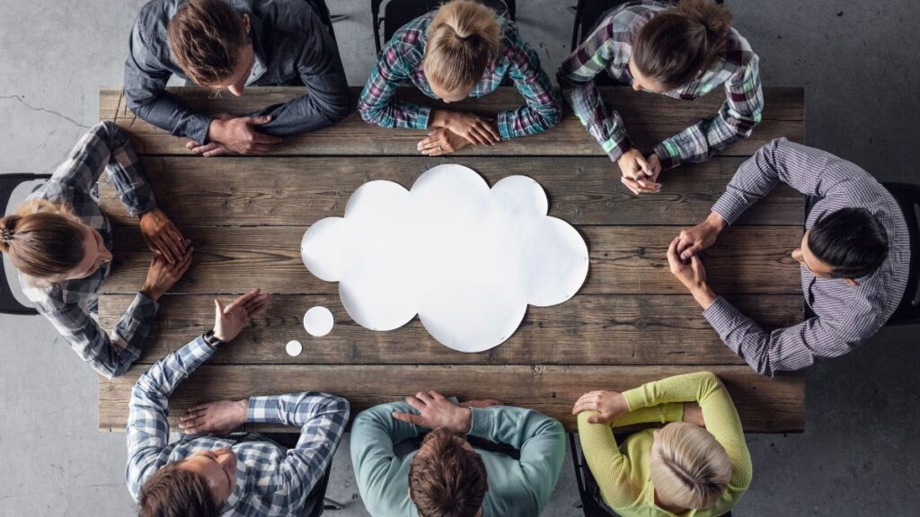 Reunión de vecinos para tomar una decisión importante