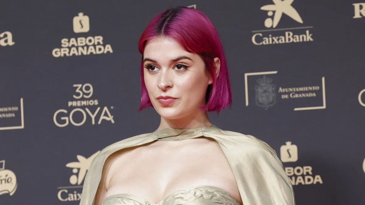 Nicolás, el nieto de Raphael que ha enamorado a Dora, hija de Bimba Bosé: es pintor y poeta