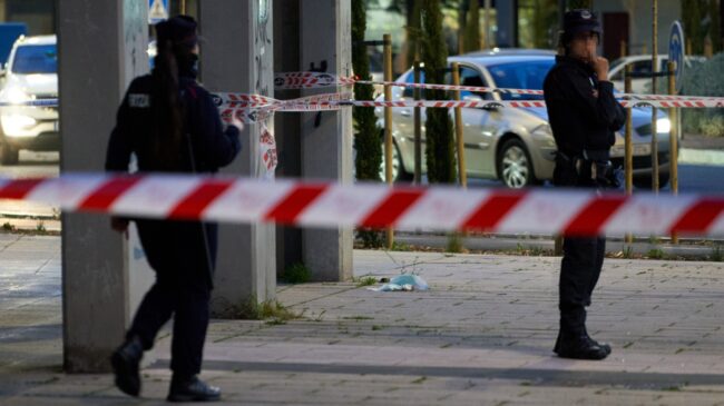 Muere una persona y otra resulta herida tras un incendio en un sótano en Irún (Guipúzcoa)