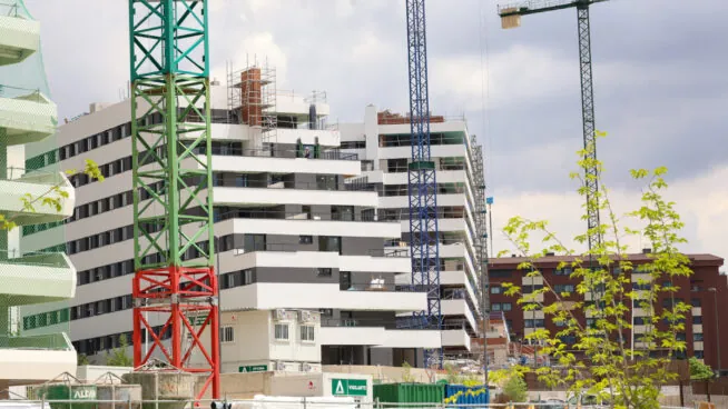 La firma de hipotecas sobre viviendas se disparó un 17,8 % en 2025, récord en 16 años