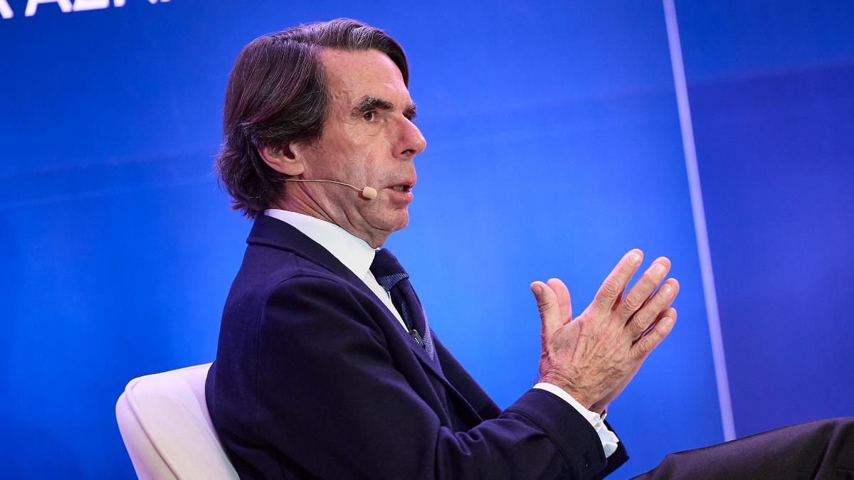 Aznar carga contra Albares por vincularlo a Epstein con «insinuaciones calumniosas»