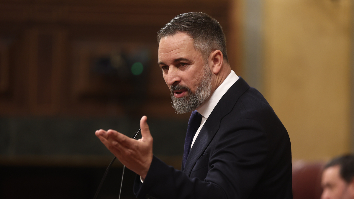 Abascal dice que Adamuz fue un crimen y que Sánchez debe responder ante los tribunales