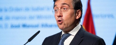 Albares suprime un boletín de Exteriores en su afán por controlar la información interna