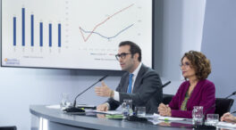 La deuda pública cerró 2025 en el 100,8 % del PIB y mejora el objetivo del Gobierno