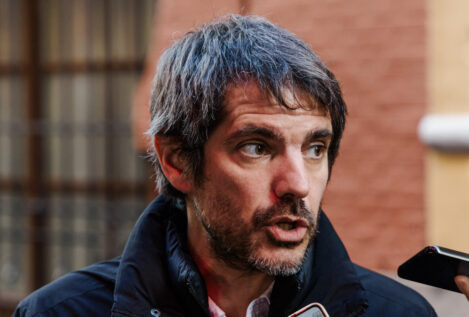 Urtasun carga contra los «tecnoligarcas» y defiende regular las redes sociales