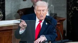 Trump mantiene la vía diplomática con Irán, pero señala sus «siniestras ambiciones» nucleares