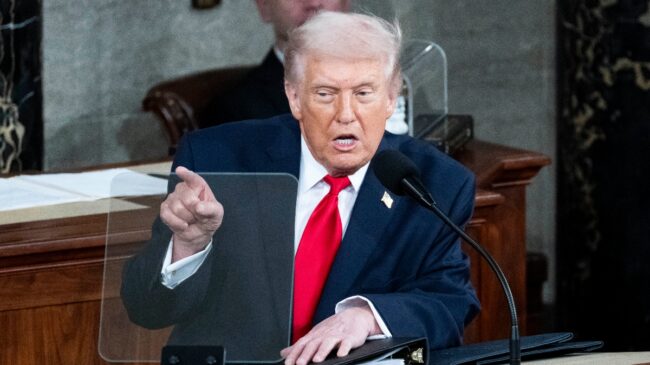 Trump ordena a las agencias federales dejar de utilizar el modelo de IA de Anthropic