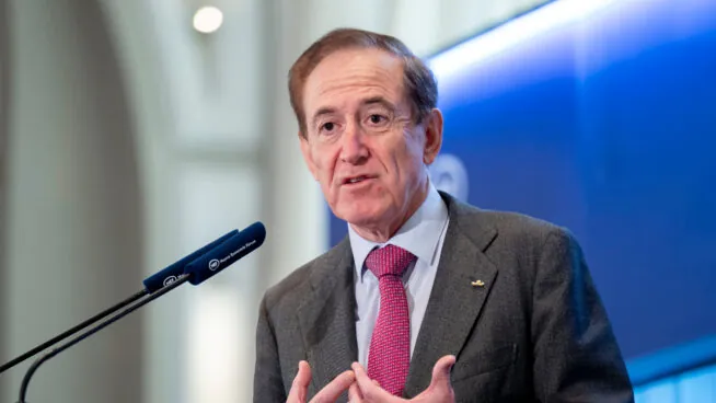 El presidente de Mapfre critica aprobar la subida del salario mínimo sin los empresarios