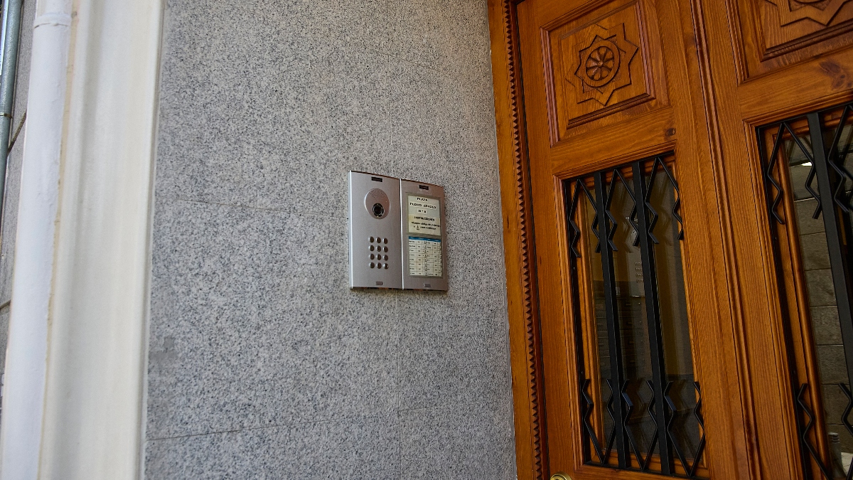 Una detenida por estafar con pisos turísticos que ofrecía como alquiler de larga estancia