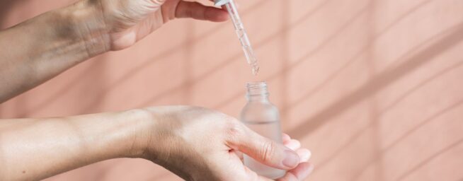 Helena Rodero, farmacéutica, advierte sobre la efectividad del retinal: «Es mentira, no es 11 veces más potente que el retinol»