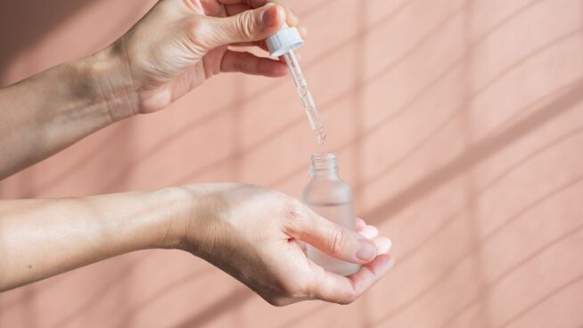 Helena Rodero, farmacéutica, advierte sobre la efectividad del retinal: «Es mentira, no es 11 veces más potente que el retinol»