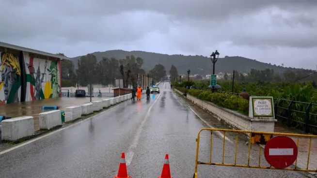 Más de 170 carreteras siguen cortadas por las inundaciones y los desprendimientos