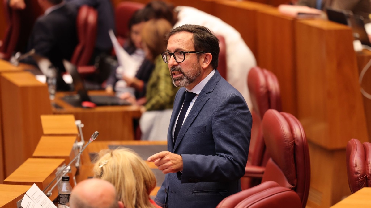 Alvise ficha a un exdirigente de Vox para encabezar la lista del 15-M por Salamanca